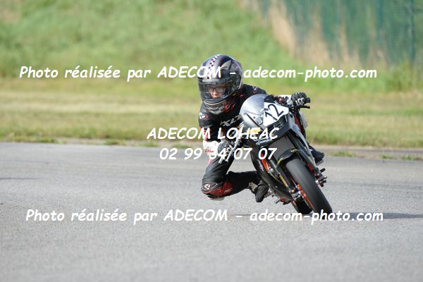 http://v2.adecom-photo.com/images//8.MOTO/2020/SUPER_MOTARD_LOHEAC_2020/MINI_GP_2/TILMANT_Elian/05A_2452.JPG