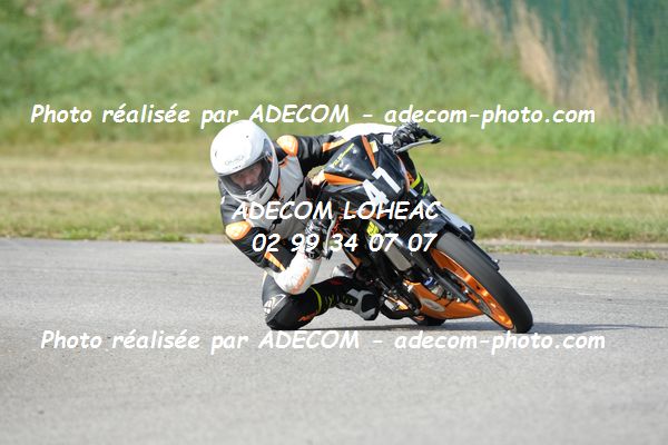 http://v2.adecom-photo.com/images//8.MOTO/2020/SUPER_MOTARD_LOHEAC_2020/OPEN_25/CABON_Axel/05A_2408.JPG
