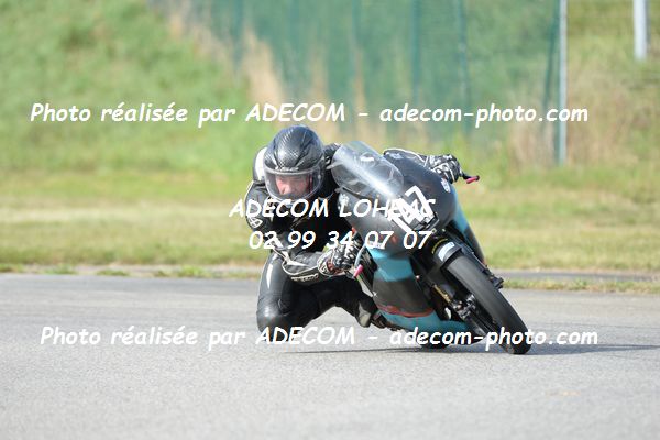 http://v2.adecom-photo.com/images//8.MOTO/2020/SUPER_MOTARD_LOHEAC_2020/OPEN_25/RIBET_Gwendal/05A_2299.JPG