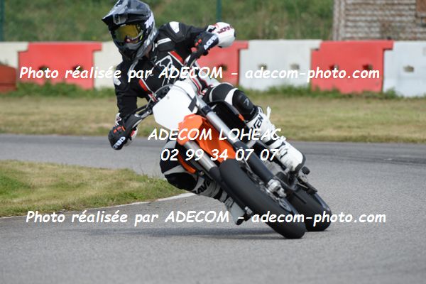 http://v2.adecom-photo.com/images//8.MOTO/2020/SUPER_MOTARD_LOHEAC_2020/SUPER_RACER/1_SANS_NUMEROS_SANS_NOMS/05A_2051.JPG