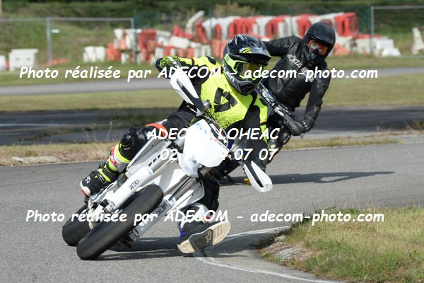 http://v2.adecom-photo.com/images//8.MOTO/2020/SUPER_MOTARD_LOHEAC_2020/SUPER_RACER/1_SANS_NUMEROS_SANS_NOMS/05A_2551.JPG