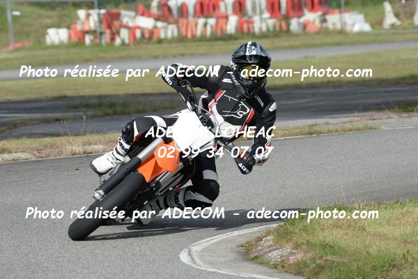 http://v2.adecom-photo.com/images//8.MOTO/2020/SUPER_MOTARD_LOHEAC_2020/SUPER_RACER/1_SANS_NUMEROS_SANS_NOMS/05A_2886.JPG