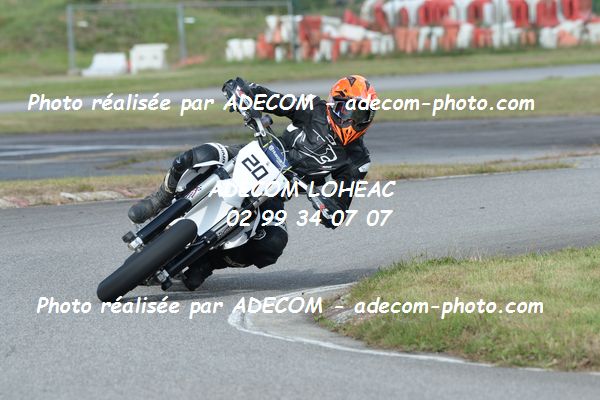http://v2.adecom-photo.com/images//8.MOTO/2020/SUPER_MOTARD_LOHEAC_2020/SUPER_RACER/BIGOT_Francois/05A_2617.JPG