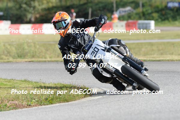 http://v2.adecom-photo.com/images//8.MOTO/2020/SUPER_MOTARD_LOHEAC_2020/SUPER_RACER/BIGOT_Francois/05A_2712.JPG