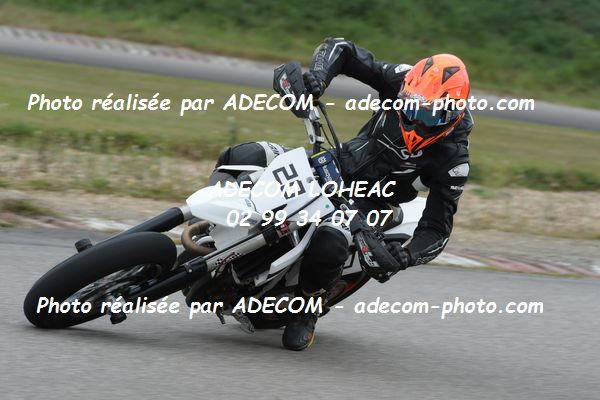 http://v2.adecom-photo.com/images//8.MOTO/2020/SUPER_MOTARD_LOHEAC_2020/SUPER_RACER/BIGOT_Francois/05A_4227.JPG