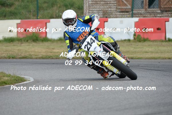 http://v2.adecom-photo.com/images//8.MOTO/2020/SUPER_MOTARD_LOHEAC_2020/SUPER_RACER/BRETECHE_Brice/05A_2103.JPG