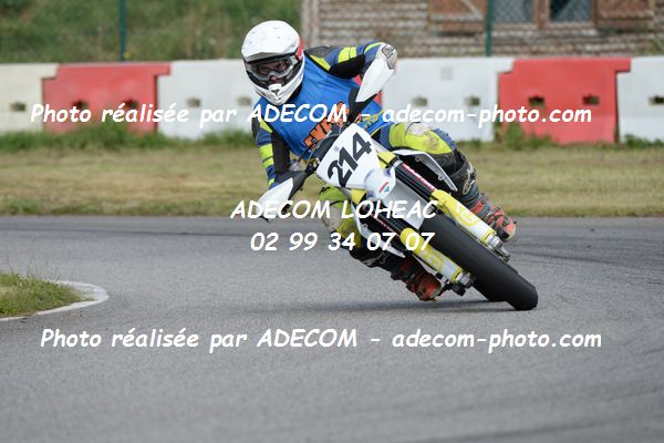 http://v2.adecom-photo.com/images//8.MOTO/2020/SUPER_MOTARD_LOHEAC_2020/SUPER_RACER/BRETECHE_Brice/05A_2104.JPG