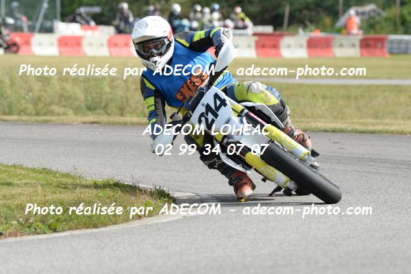 http://v2.adecom-photo.com/images//8.MOTO/2020/SUPER_MOTARD_LOHEAC_2020/SUPER_RACER/BRETECHE_Brice/05A_2129.JPG