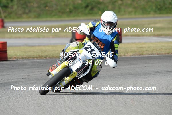 http://v2.adecom-photo.com/images//8.MOTO/2020/SUPER_MOTARD_LOHEAC_2020/SUPER_RACER/BRETECHE_Brice/05A_2827.JPG
