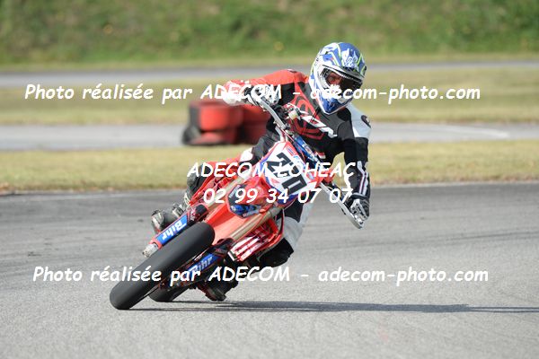 http://v2.adecom-photo.com/images//8.MOTO/2020/SUPER_MOTARD_LOHEAC_2020/SUPER_RACER/GIRARD_Nicolas/05A_2821.JPG