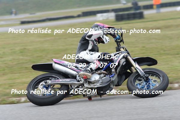 http://v2.adecom-photo.com/images//8.MOTO/2020/SUPER_MOTARD_LOHEAC_2020/SUPER_RACER/OMNES_Helene/05A_4117.JPG