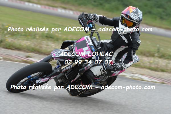 http://v2.adecom-photo.com/images//8.MOTO/2020/SUPER_MOTARD_LOHEAC_2020/SUPER_RACER/OMNES_Helene/05A_4229.JPG