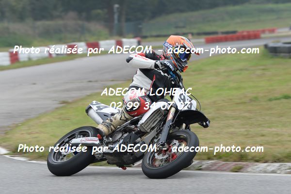 http://v2.adecom-photo.com/images//8.MOTO/2020/SUPER_MOTARD_LOHEAC_2020/SUPER_RACER/PERNELLE_Bertrand/05A_4093.JPG