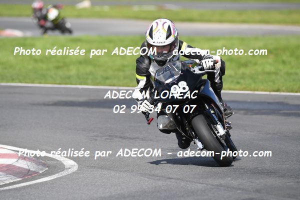 http://v2.adecom-photo.com/images//8.MOTO/2022/20_SUPERMOTARD_REGIONAL_2022/MINI_GP/GUILBERT_Eloane/02A_8936.JPG