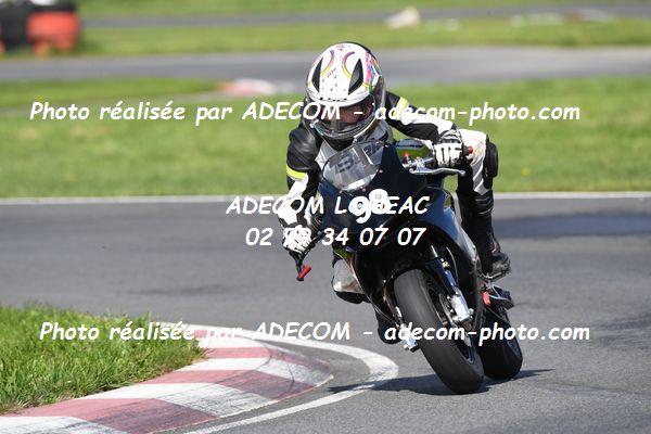 http://v2.adecom-photo.com/images//8.MOTO/2022/20_SUPERMOTARD_REGIONAL_2022/MINI_GP/GUILBERT_Eloane/02A_8962.JPG