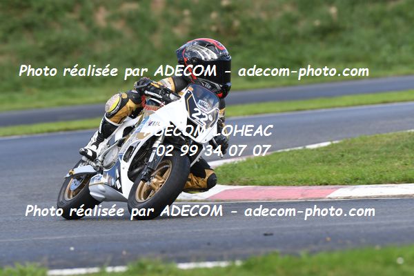 http://v2.adecom-photo.com/images//8.MOTO/2022/20_SUPERMOTARD_REGIONAL_2022/MINI_GP/MARGRIN_Marceau/02A_6104.JPG