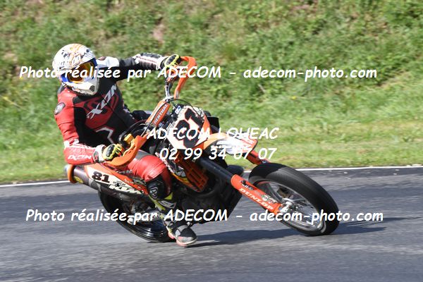 http://v2.adecom-photo.com/images//8.MOTO/2022/20_SUPERMOTARD_REGIONAL_2022/SUPERRACER/GIRARD_Valentin/02A_6349.JPG