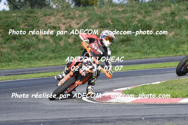 http://v2.adecom-photo.com/images//8.MOTO/2022/20_SUPERMOTARD_REGIONAL_2022/SUPERRACER/GIRARD_Valentin/02A_6583.JPG