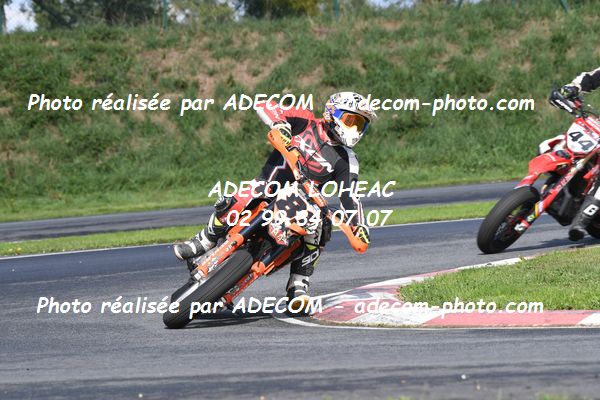 http://v2.adecom-photo.com/images//8.MOTO/2022/20_SUPERMOTARD_REGIONAL_2022/SUPERRACER/GIRARD_Valentin/02A_6584.JPG