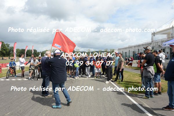 http://v2.adecom-photo.com/images//8.MOTO/2022/9_SUPERMOTARD_LOHEAC_2022/AMBIANCE_DIVERS/83E_8470.JPG
