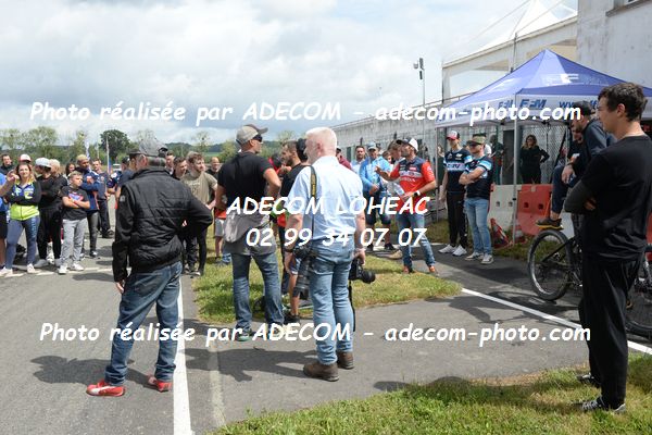 http://v2.adecom-photo.com/images//8.MOTO/2022/9_SUPERMOTARD_LOHEAC_2022/AMBIANCE_DIVERS/83E_8475.JPG