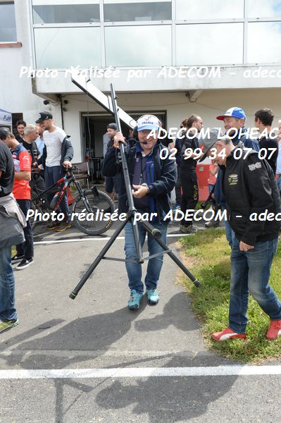 http://v2.adecom-photo.com/images//8.MOTO/2022/9_SUPERMOTARD_LOHEAC_2022/AMBIANCE_DIVERS/83E_8478.JPG