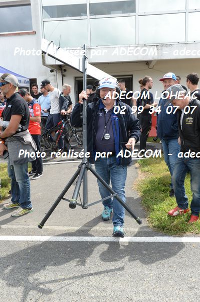 http://v2.adecom-photo.com/images//8.MOTO/2022/9_SUPERMOTARD_LOHEAC_2022/AMBIANCE_DIVERS/83E_8479.JPG