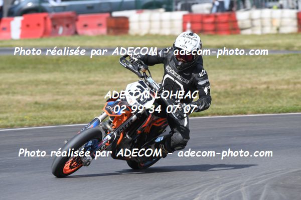 http://v2.adecom-photo.com/images//8.MOTO/2022/9_SUPERMOTARD_LOHEAC_2022/CATEGORIE_CHALLENGER/AUBRY_Sebastien/83A_0807.JPG