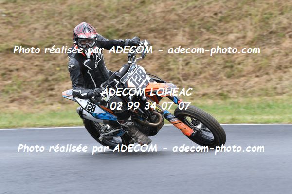 http://v2.adecom-photo.com/images//8.MOTO/2022/9_SUPERMOTARD_LOHEAC_2022/CATEGORIE_CHALLENGER/BAGUR_Mickael/83A_8698.JPG