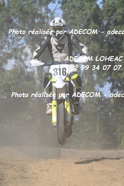 http://v2.adecom-photo.com/images//8.MOTO/2022/9_SUPERMOTARD_LOHEAC_2022/CATEGORIE_CHALLENGER/BOURDILLON_Edouard/83A_1724.JPG