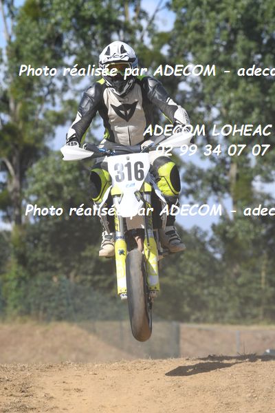 http://v2.adecom-photo.com/images//8.MOTO/2022/9_SUPERMOTARD_LOHEAC_2022/CATEGORIE_CHALLENGER/BOURDILLON_Edouard/83A_1840.JPG