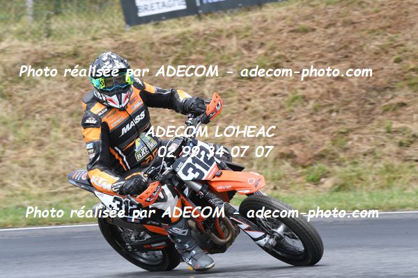 http://v2.adecom-photo.com/images//8.MOTO/2022/9_SUPERMOTARD_LOHEAC_2022/CATEGORIE_CHALLENGER/BRILLAULT_Ulric/83A_8766.JPG