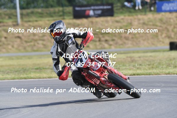 http://v2.adecom-photo.com/images//8.MOTO/2022/9_SUPERMOTARD_LOHEAC_2022/CATEGORIE_CHALLENGER/CAHOREAU_Baptiste/83A_0949.JPG