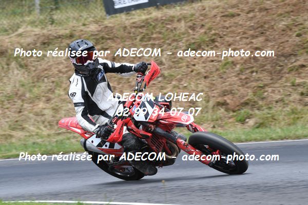 http://v2.adecom-photo.com/images//8.MOTO/2022/9_SUPERMOTARD_LOHEAC_2022/CATEGORIE_CHALLENGER/CAHOREAU_Baptiste/83A_8816.JPG