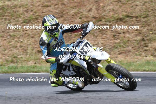 http://v2.adecom-photo.com/images//8.MOTO/2022/9_SUPERMOTARD_LOHEAC_2022/CATEGORIE_CHALLENGER/CHAPEAU_Romain/83A_8849.JPG