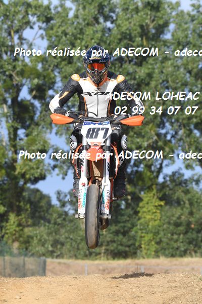 http://v2.adecom-photo.com/images//8.MOTO/2022/9_SUPERMOTARD_LOHEAC_2022/CATEGORIE_CHALLENGER/DESCHAMPS_Aurelien/83A_0967.JPG