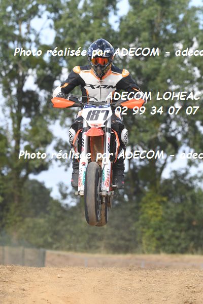 http://v2.adecom-photo.com/images//8.MOTO/2022/9_SUPERMOTARD_LOHEAC_2022/CATEGORIE_CHALLENGER/DESCHAMPS_Aurelien/83A_1441.JPG