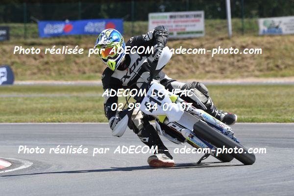 http://v2.adecom-photo.com/images//8.MOTO/2022/9_SUPERMOTARD_LOHEAC_2022/CATEGORIE_CHALLENGER/DUMONTEL_Quentin/83A_0104.JPG