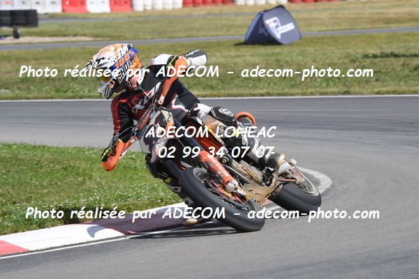 http://v2.adecom-photo.com/images//8.MOTO/2022/9_SUPERMOTARD_LOHEAC_2022/CATEGORIE_CHALLENGER/GIRARD_Valentin/83A_0671.JPG