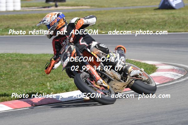 http://v2.adecom-photo.com/images//8.MOTO/2022/9_SUPERMOTARD_LOHEAC_2022/CATEGORIE_CHALLENGER/GIRARD_Valentin/83A_0672.JPG