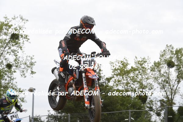 http://v2.adecom-photo.com/images//8.MOTO/2022/9_SUPERMOTARD_LOHEAC_2022/CATEGORIE_CHALLENGER/JEAN_Guillaume/83A_8016.JPG