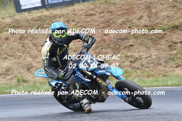 http://v2.adecom-photo.com/images//8.MOTO/2022/9_SUPERMOTARD_LOHEAC_2022/CATEGORIE_CHALLENGER/LAFOURCADE_Theo/83A_8815.JPG