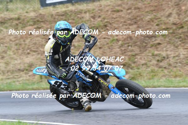 http://v2.adecom-photo.com/images//8.MOTO/2022/9_SUPERMOTARD_LOHEAC_2022/CATEGORIE_CHALLENGER/LAFOURCADE_Theo/83A_8837.JPG