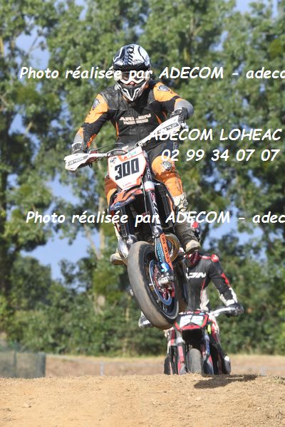 http://v2.adecom-photo.com/images//8.MOTO/2022/9_SUPERMOTARD_LOHEAC_2022/CATEGORIE_CHALLENGER/MAZAUD_Francois/83A_0994.JPG