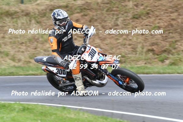 http://v2.adecom-photo.com/images//8.MOTO/2022/9_SUPERMOTARD_LOHEAC_2022/CATEGORIE_CHALLENGER/MAZAUD_Francois/83A_8955.JPG