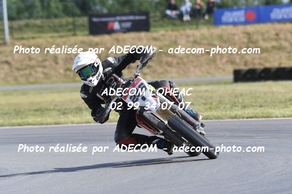 http://v2.adecom-photo.com/images//8.MOTO/2022/9_SUPERMOTARD_LOHEAC_2022/CATEGORIE_CHALLENGER/POIRINE_Samuel/83A_0900.JPG