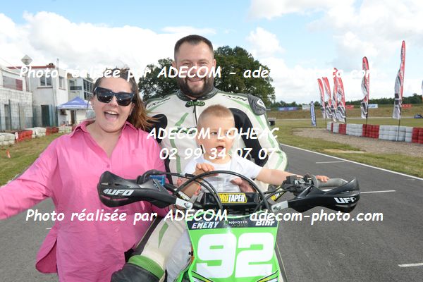 http://v2.adecom-photo.com/images//8.MOTO/2022/9_SUPERMOTARD_LOHEAC_2022/CATEGORIE_S2/EMERY_Helene/83E_8556.JPG