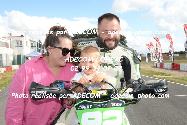 http://v2.adecom-photo.com/images//8.MOTO/2022/9_SUPERMOTARD_LOHEAC_2022/CATEGORIE_S2/EMERY_Helene/83E_8563.JPG