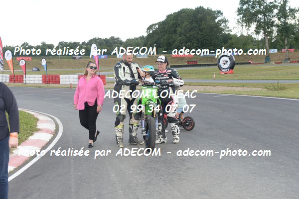 http://v2.adecom-photo.com/images//8.MOTO/2022/9_SUPERMOTARD_LOHEAC_2022/CATEGORIE_S2/EMERY_Maxime/83E_8596.JPG