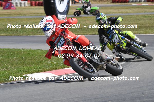 http://v2.adecom-photo.com/images//8.MOTO/2022/9_SUPERMOTARD_LOHEAC_2022/CATEGORIE_S2/WALLET_Tom/83A_0301.JPG